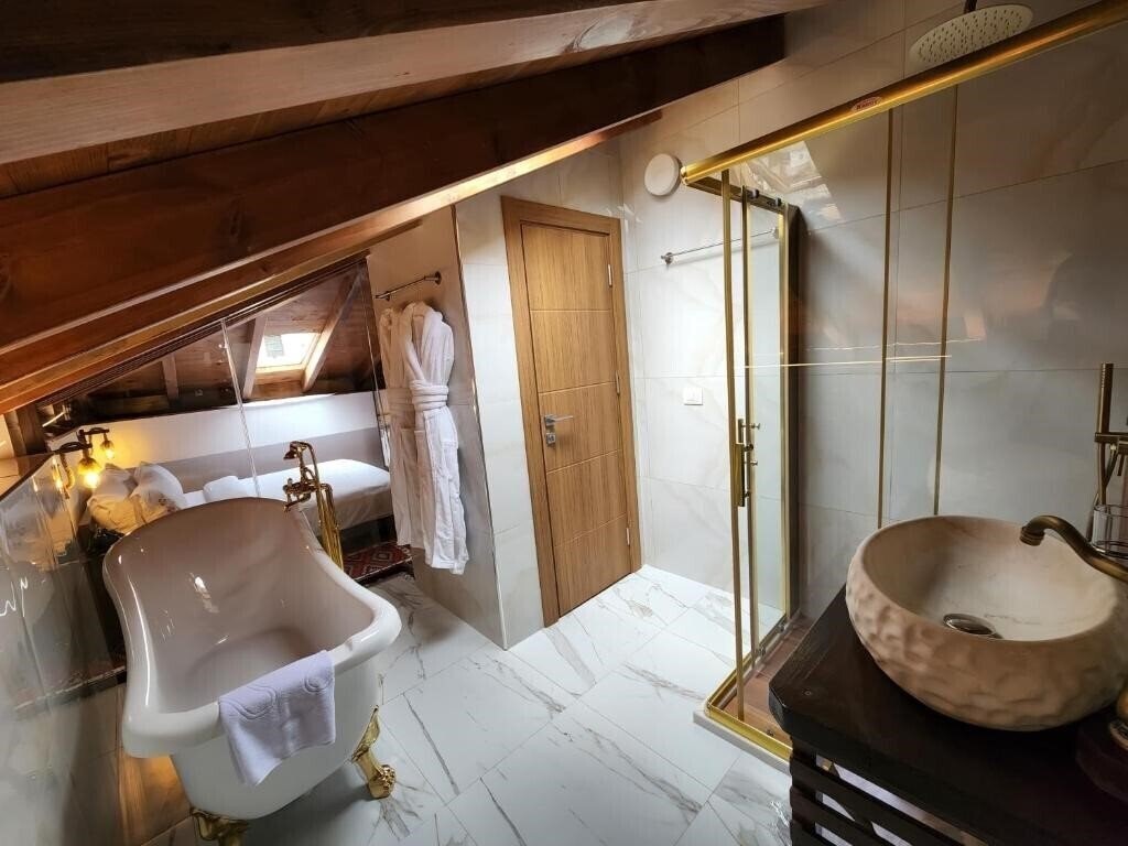 Фотография Sokak Boutique Hotel (ex. Hotel Belgrad Mangalem) 3*