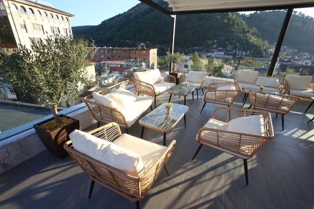 Территория Portik Hotel 4*