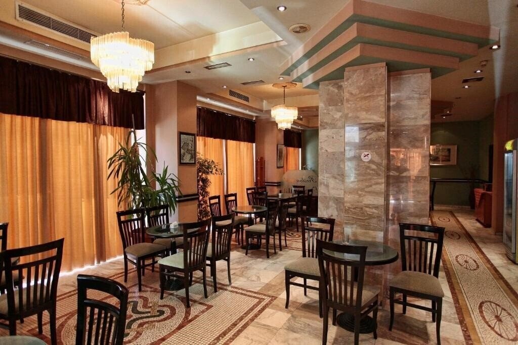 Територія Regency Hotel (ex. Hotel Regency) 3*