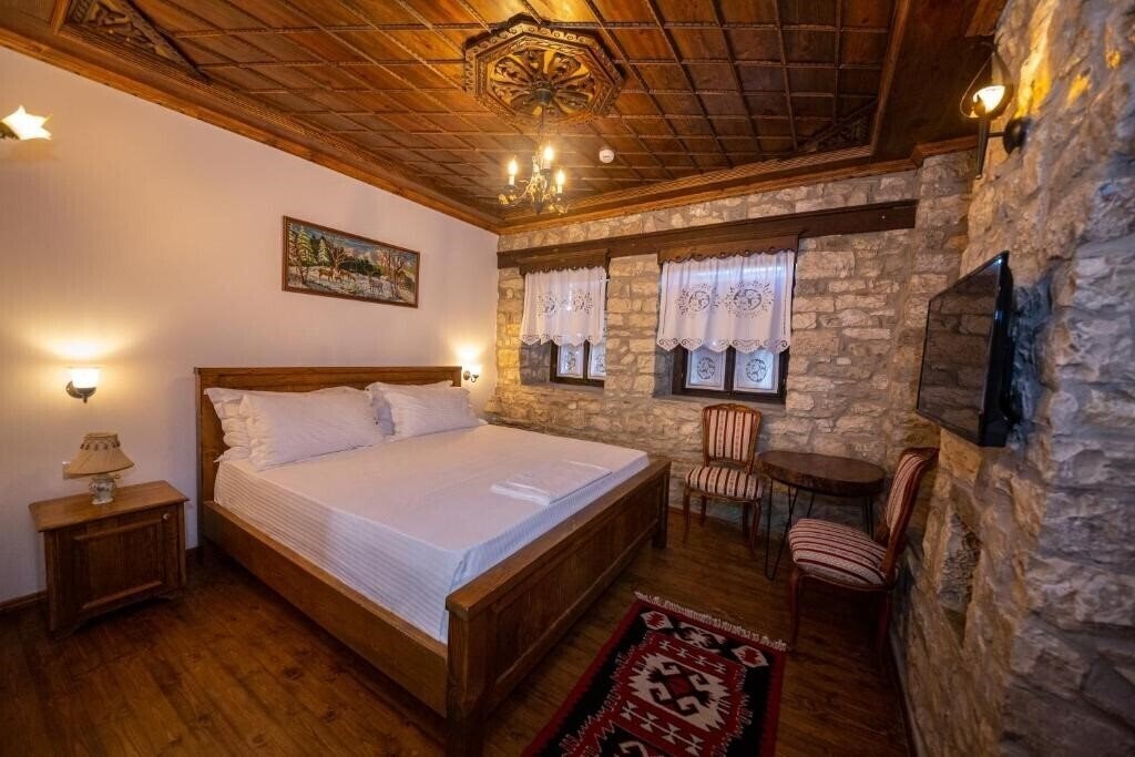Картинка Berat Castle Hotel (ex. Hotel Berat Castle, Berati Castle Hotel) 4*