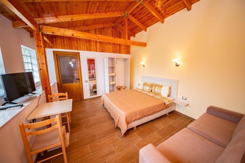 Вид Luiza Guest House 3*