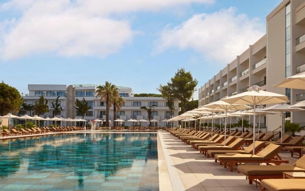 Отель Sol Tropikal Durres 4*