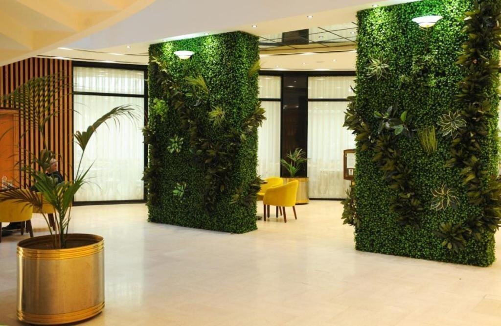 Вид Leonardo Hotel 4*