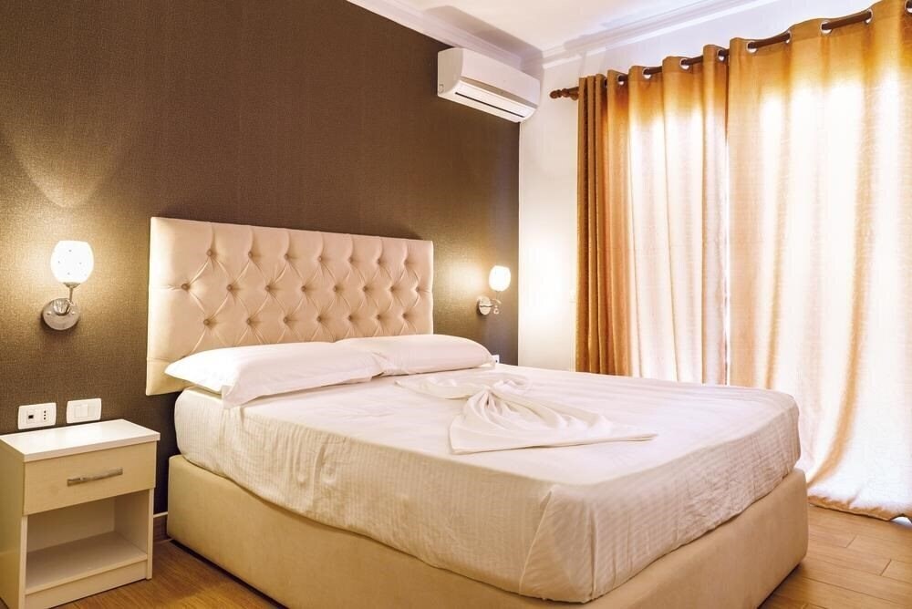 Изображение Mel Holiday (ex. Fa-Fa) 4*