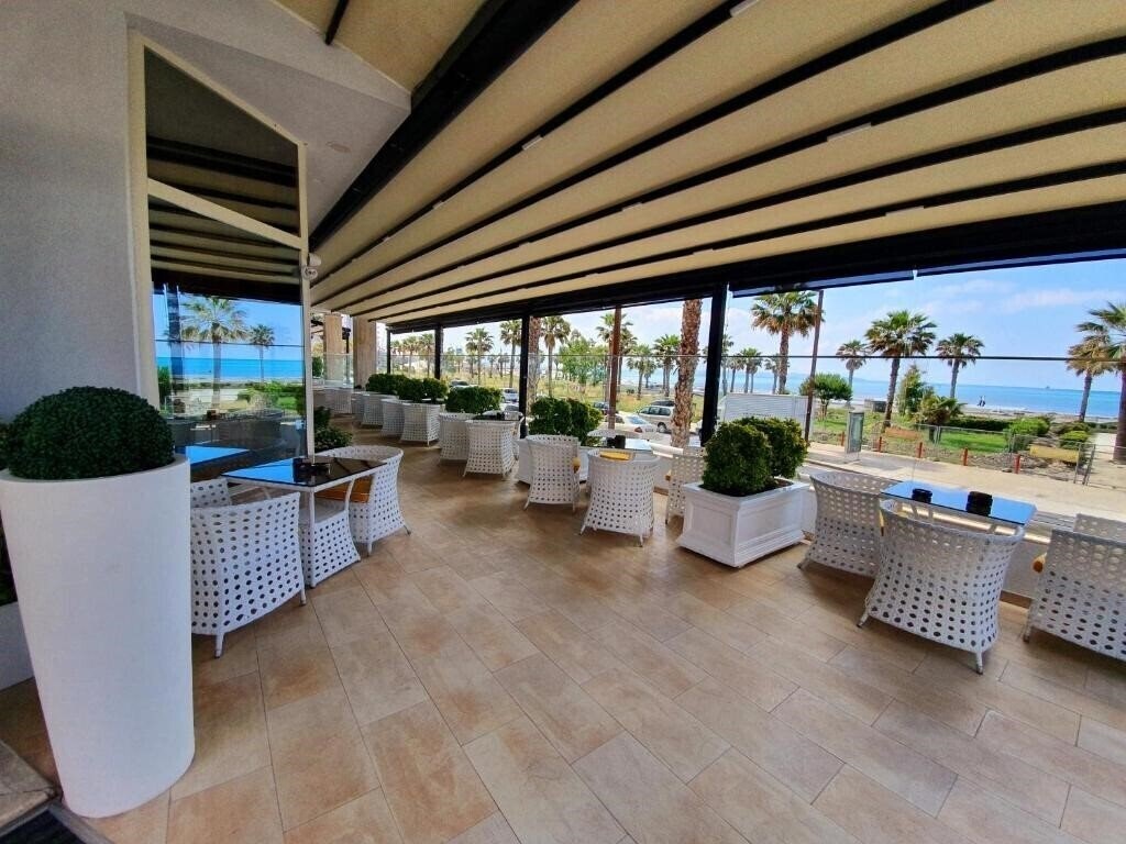 Панорама Hotel Arvi 4*