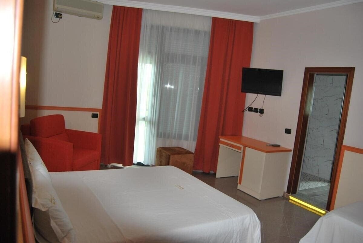 Вид Hotel Ylli I Detit 4*