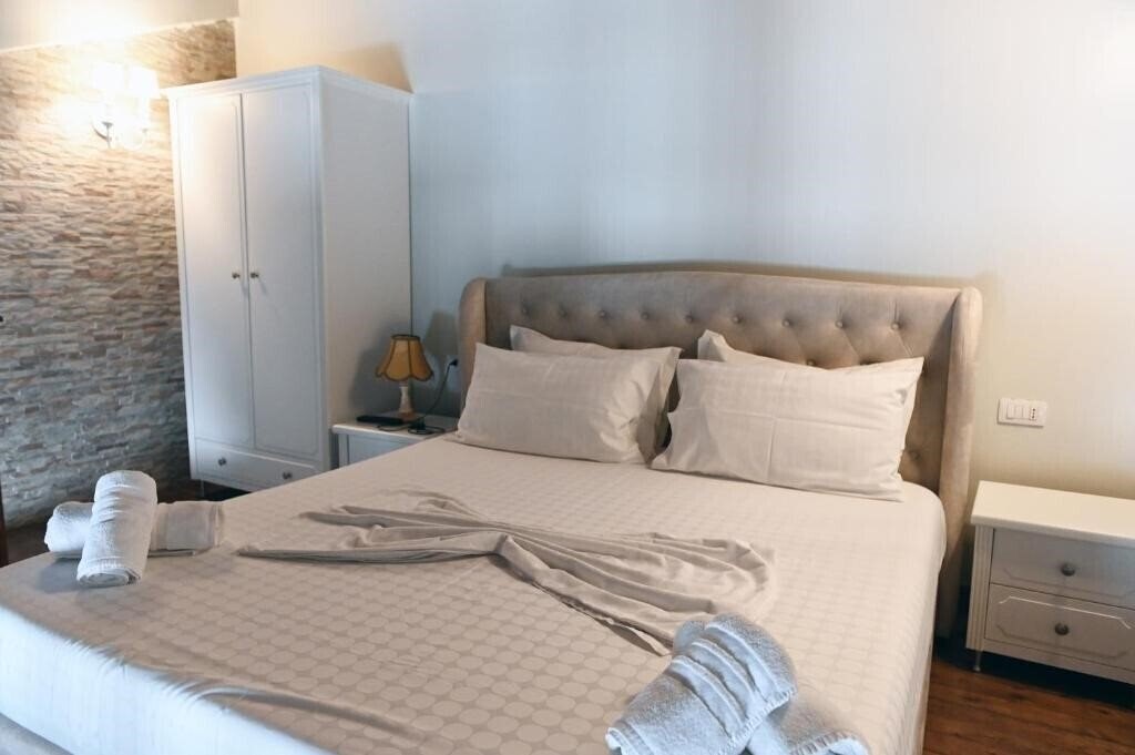 Панорама Onufri (ex. Onufri Hotel & SPA) 3*