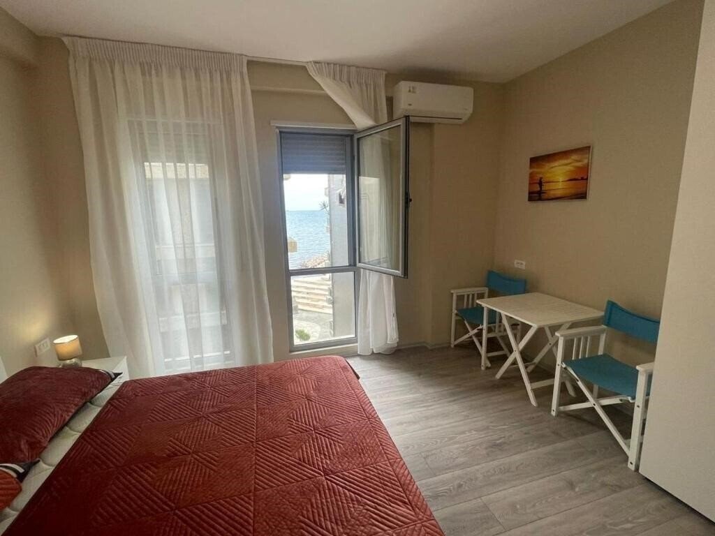 Вид Hotel Nais Beach 3*