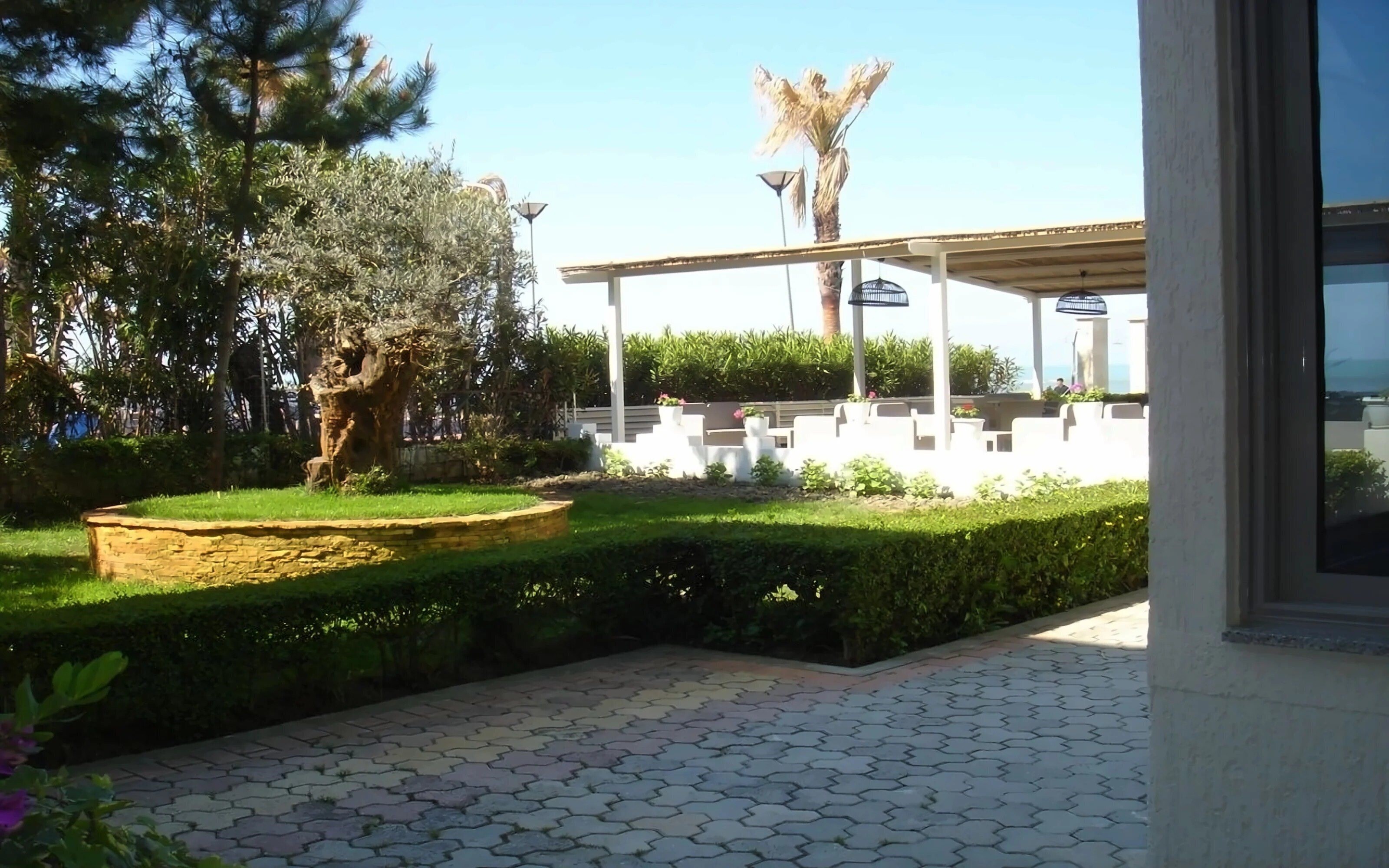Фотография Aler Hotel Durres 3*