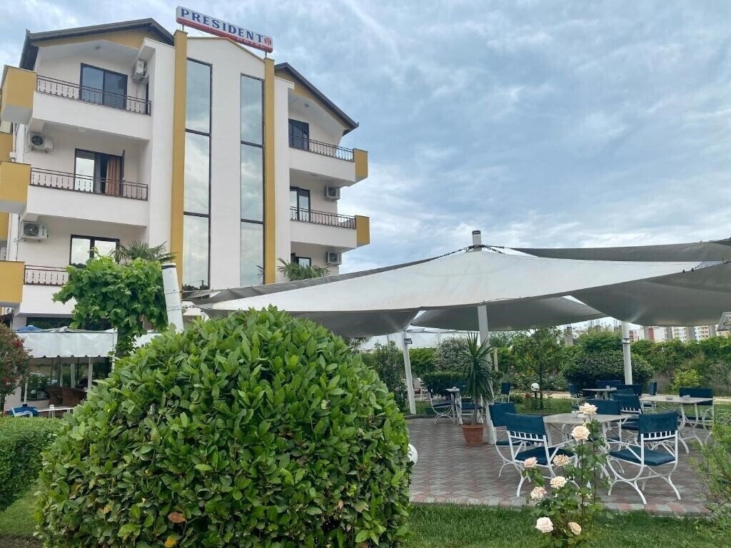 Готель President Hotel 3*