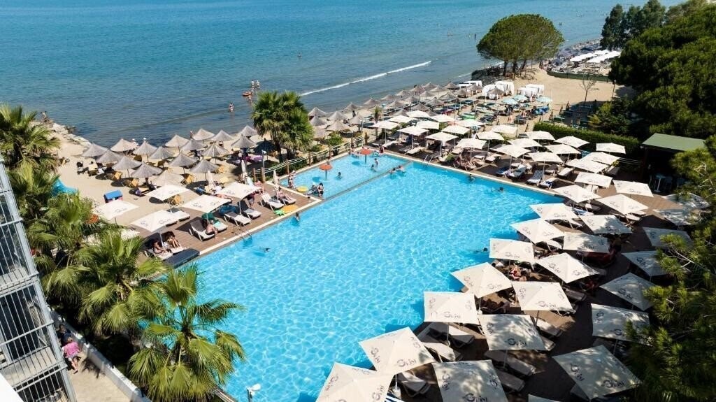 Территория Hotel Grint 4*