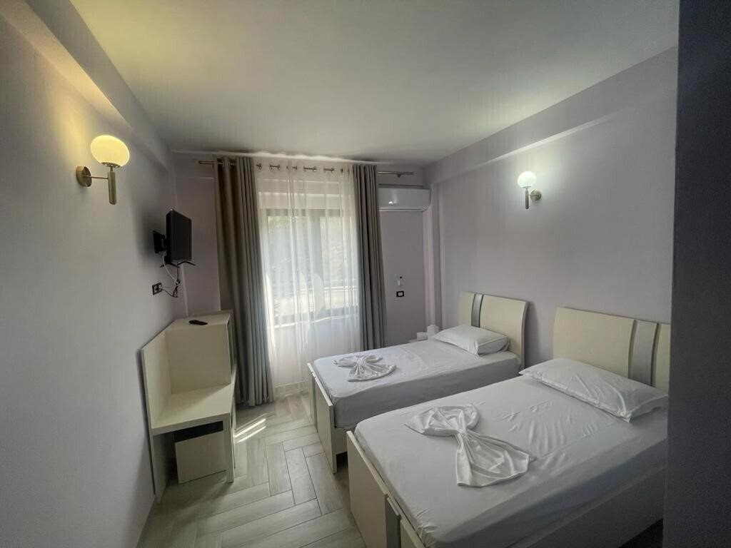 Вид Hotel Ferrara 3*