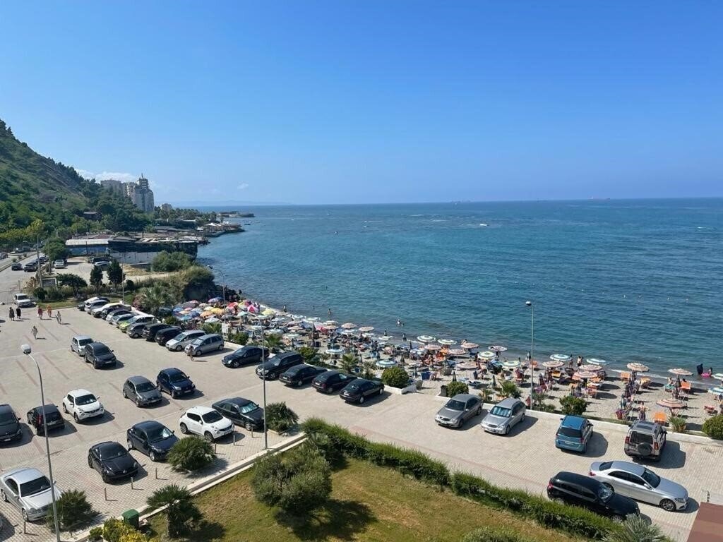 Территория Hotel Ferrara 3*