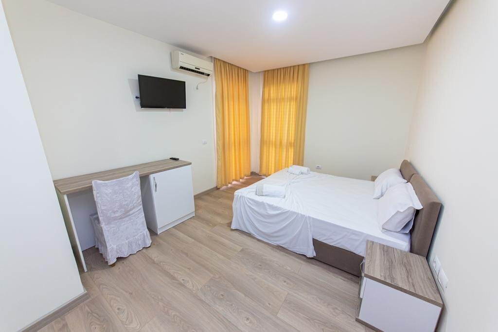 Панорама Esal 4*