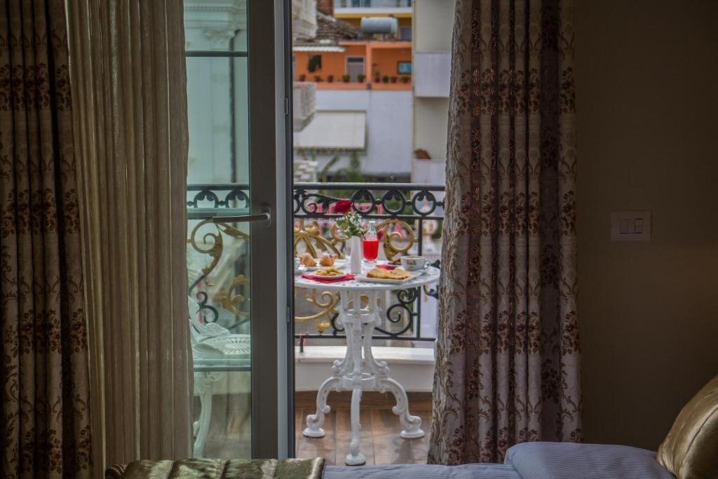 Панорама Empire Hotel 4*