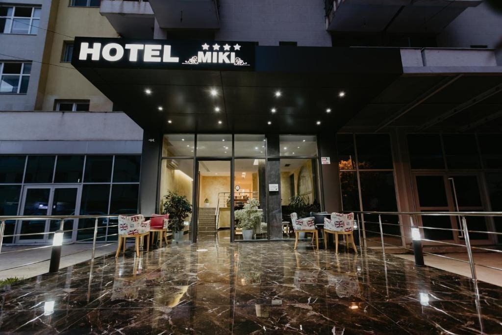 Отель Hotel Miki 4*
