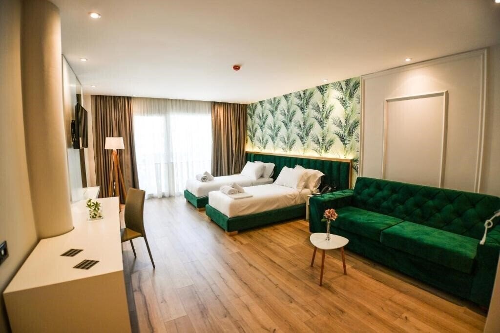 Территория Iliad 3*