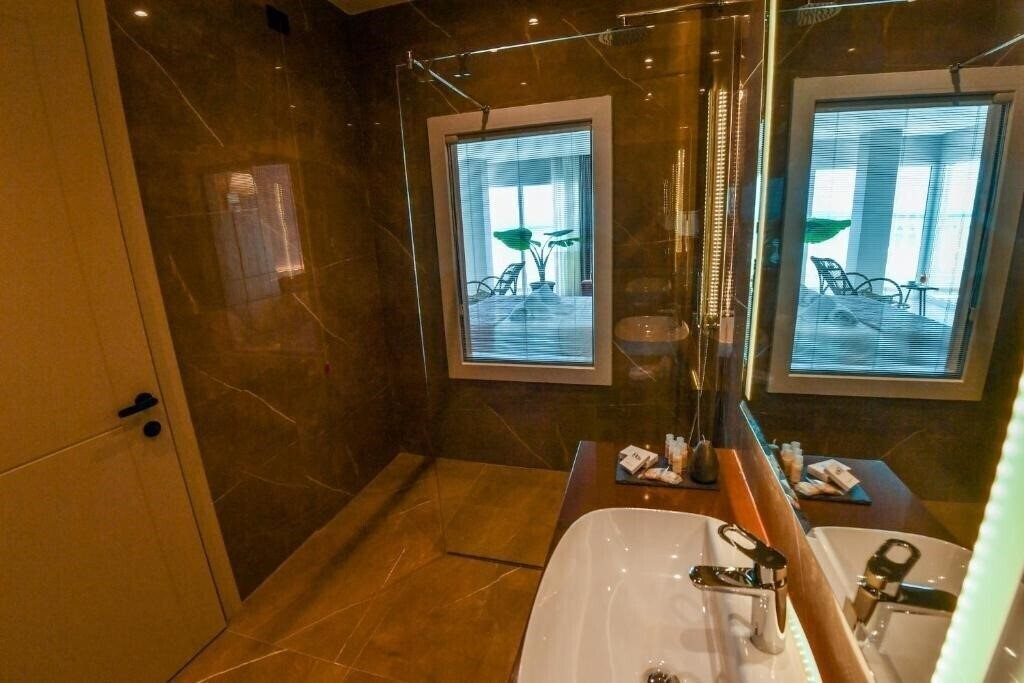 Апартаменты Iliad 3*