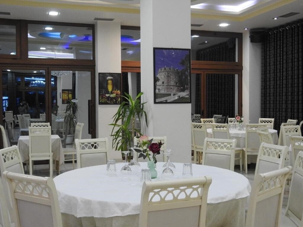 Территория Hotel 3 Vellezerit 4*