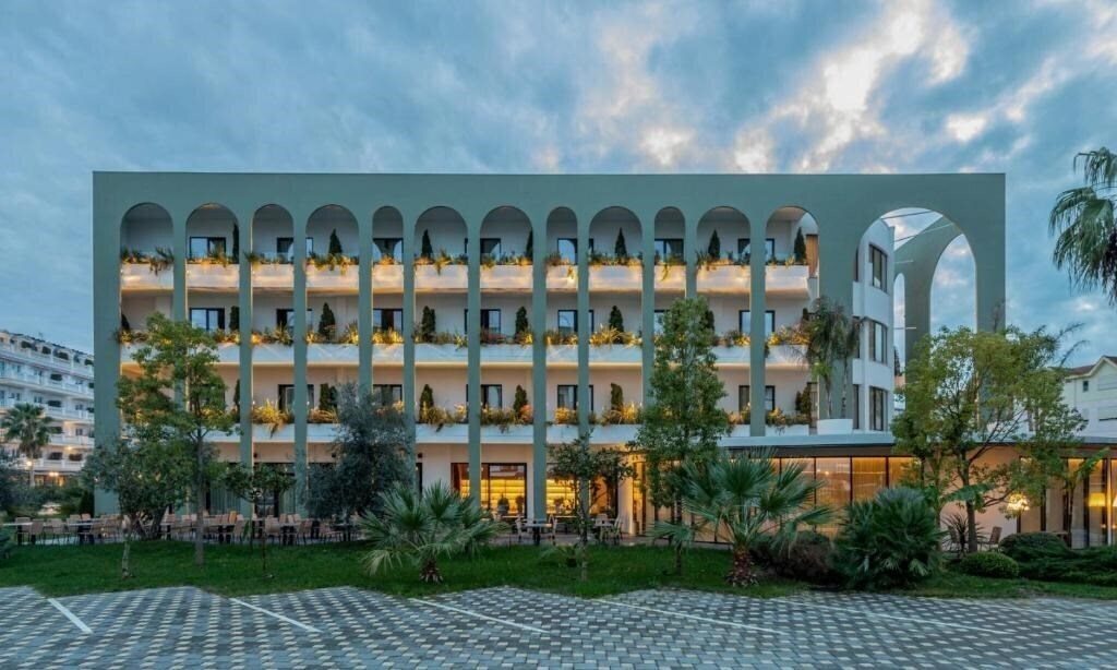 Фотография Flower Hotel & SPA (ex. Flower Garden Hotel) 5*