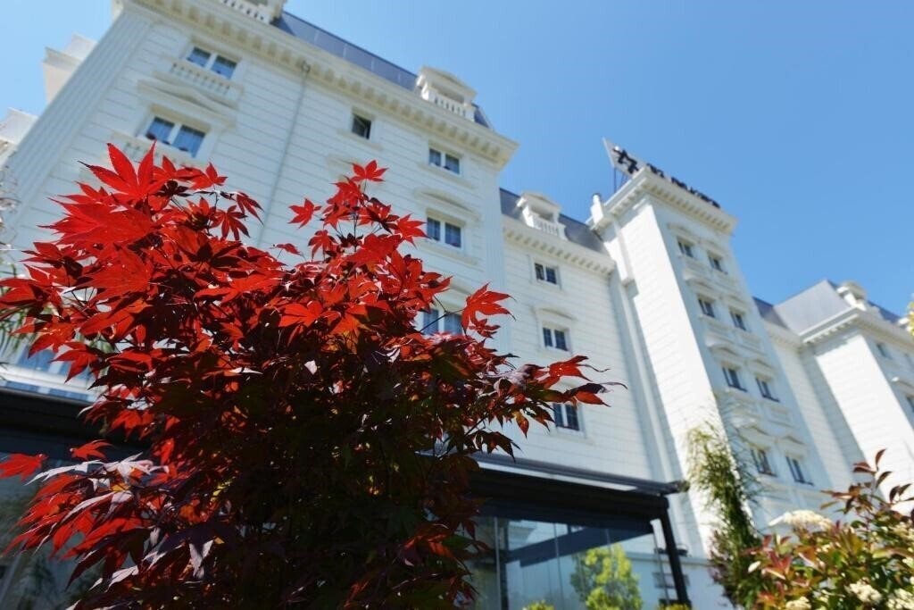 Панорама Flower Hotel & SPA (ex. Flower Garden Hotel) 5*