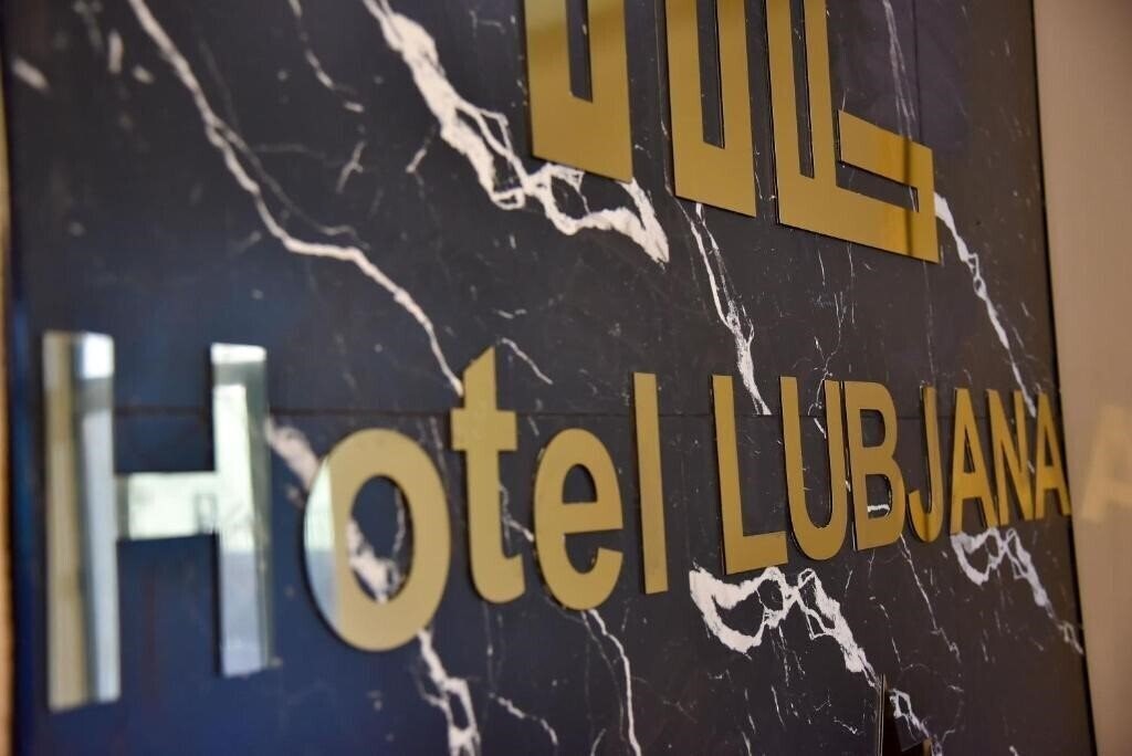 Апартаменты Hotel Lubjana 4*