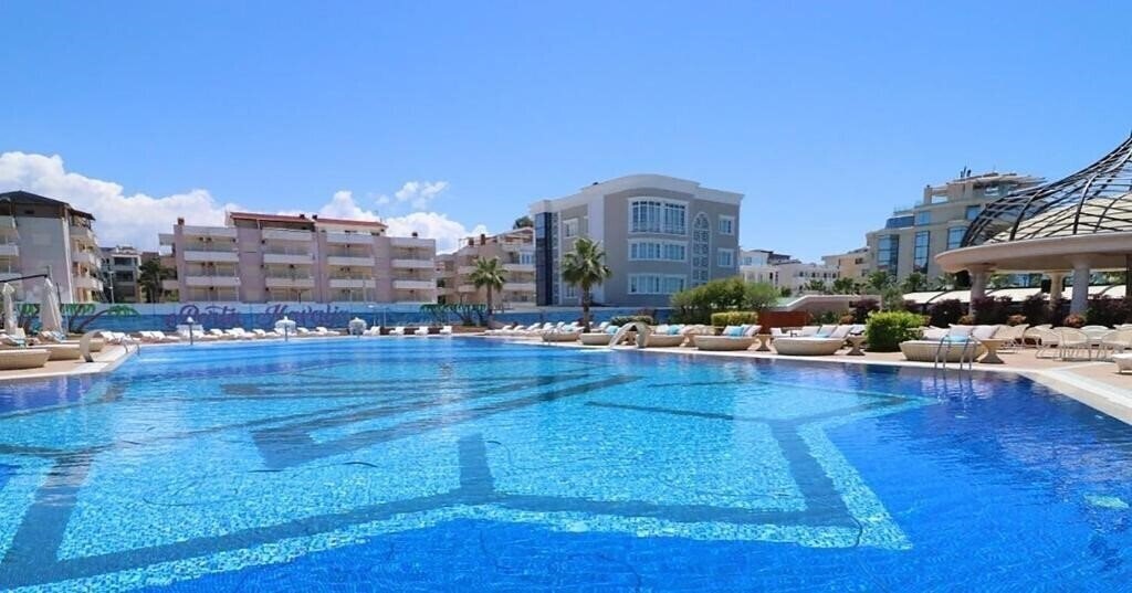 Отель Porta Kavalja Resort 4*