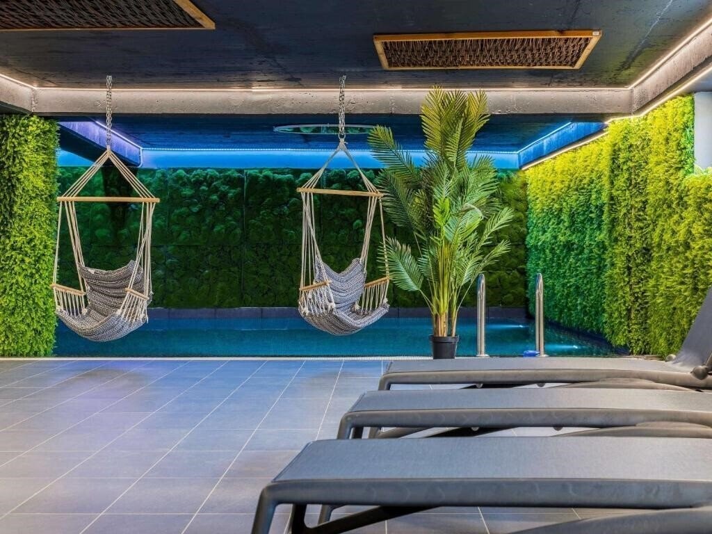 Территория Movenpick Hotel Lalez 4*