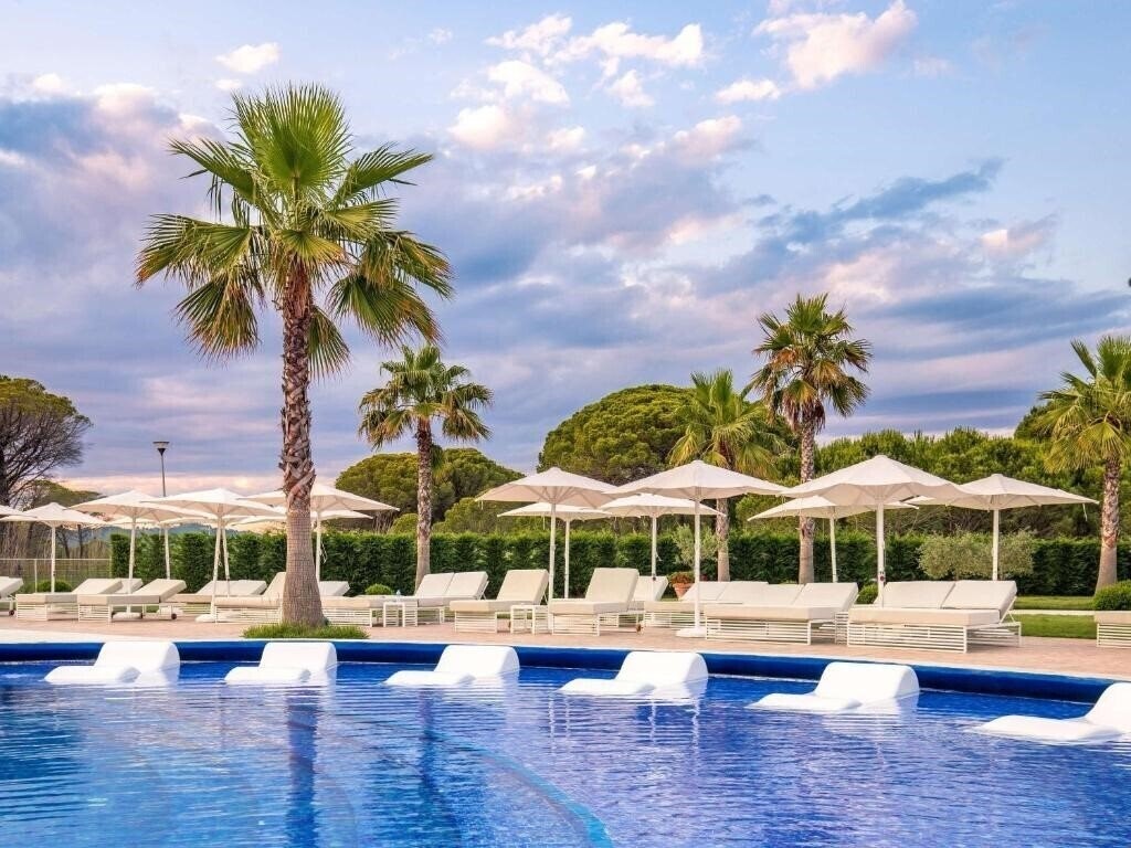 Апартаменты Movenpick Hotel Lalez 4*