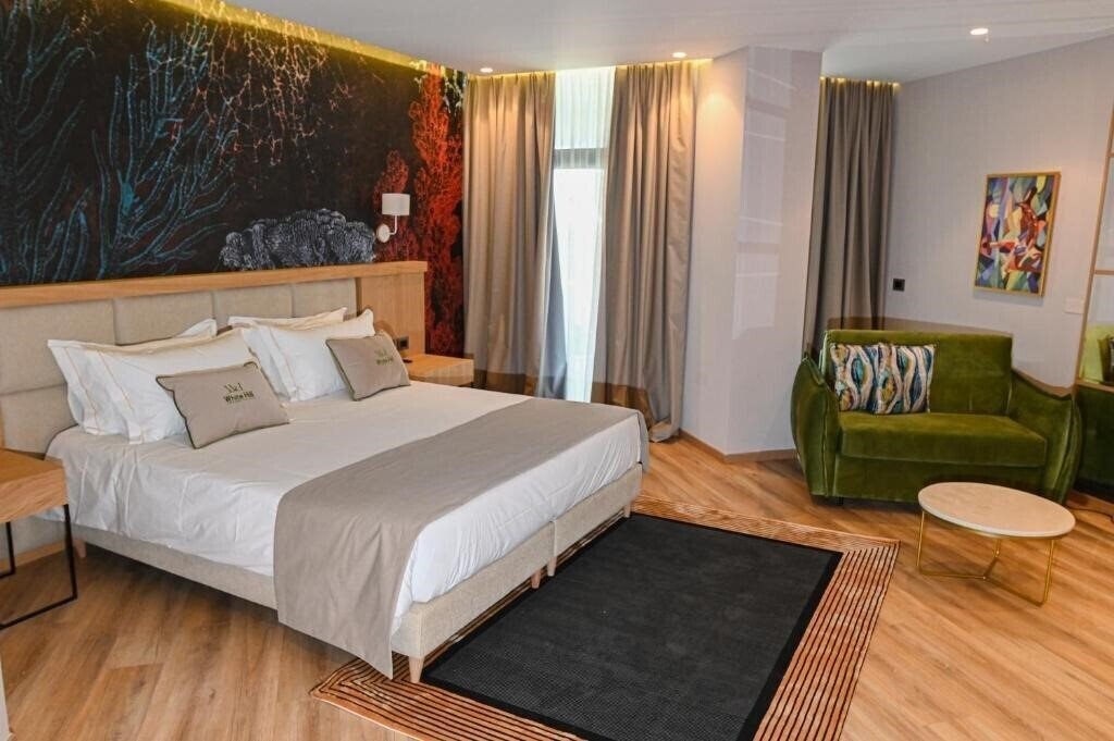 Апартаменти White Hill 4*