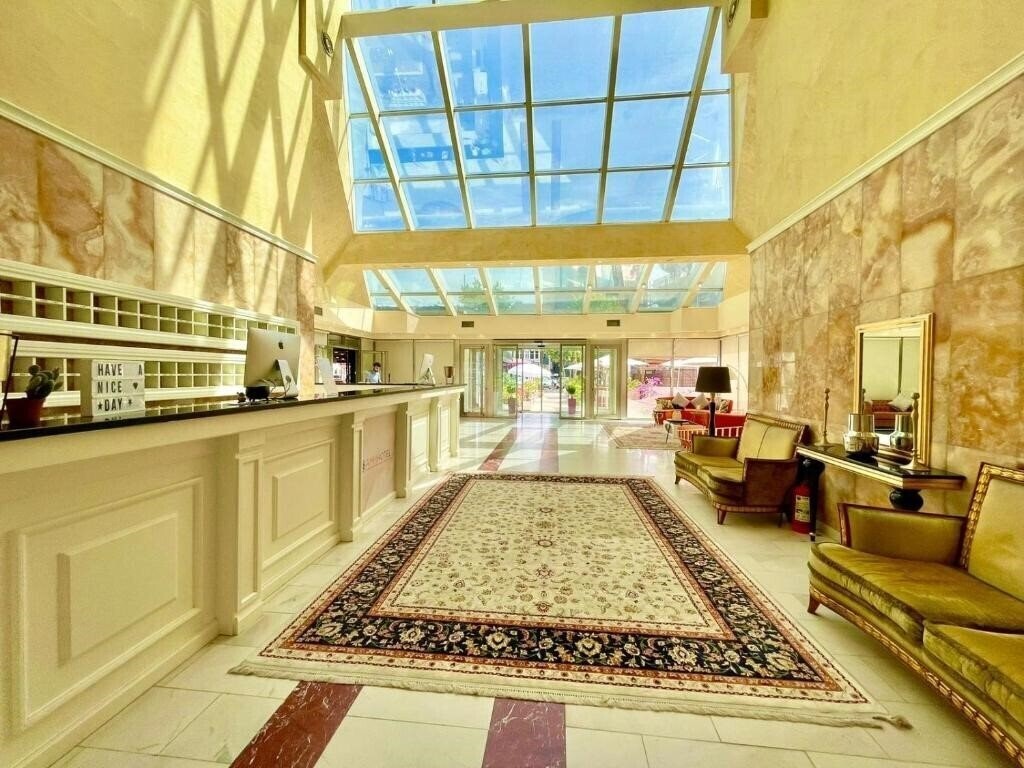 Фото AMH (ex. Germany Hotel) 4*