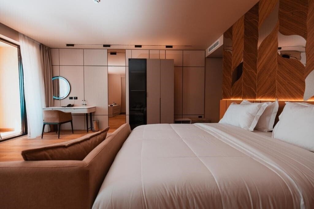 Готель Royal G Deluxe 4*