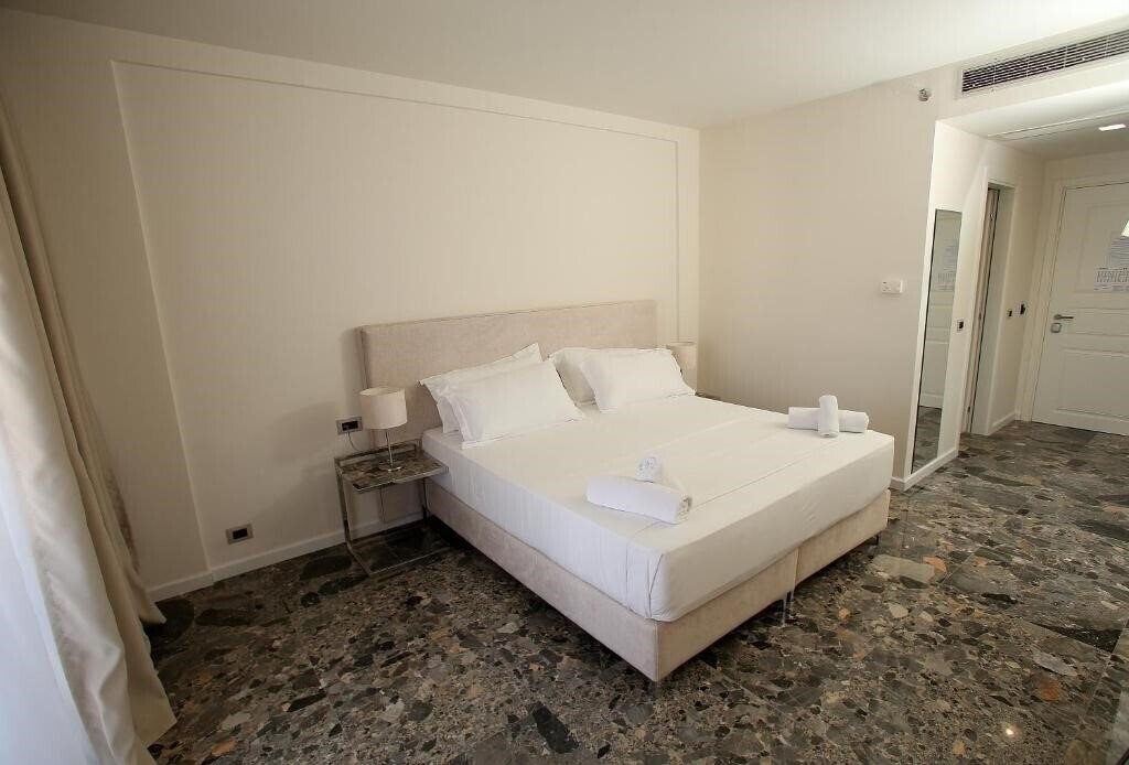 Фото Durres Bay 4*