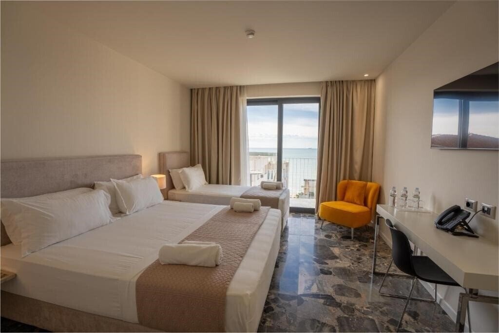 Фото Durres Bay 4*