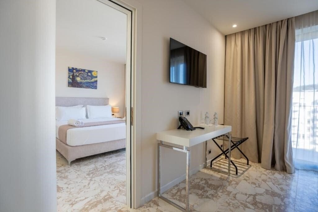Вид Durres Bay 4*