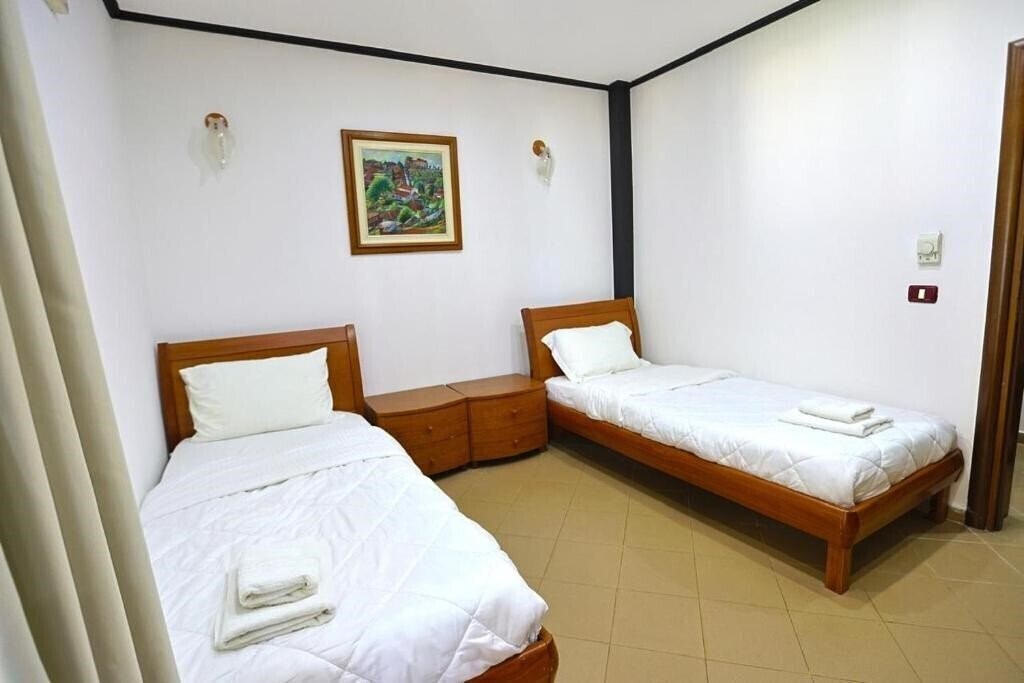 Панорама Kastrati Hotel 3*