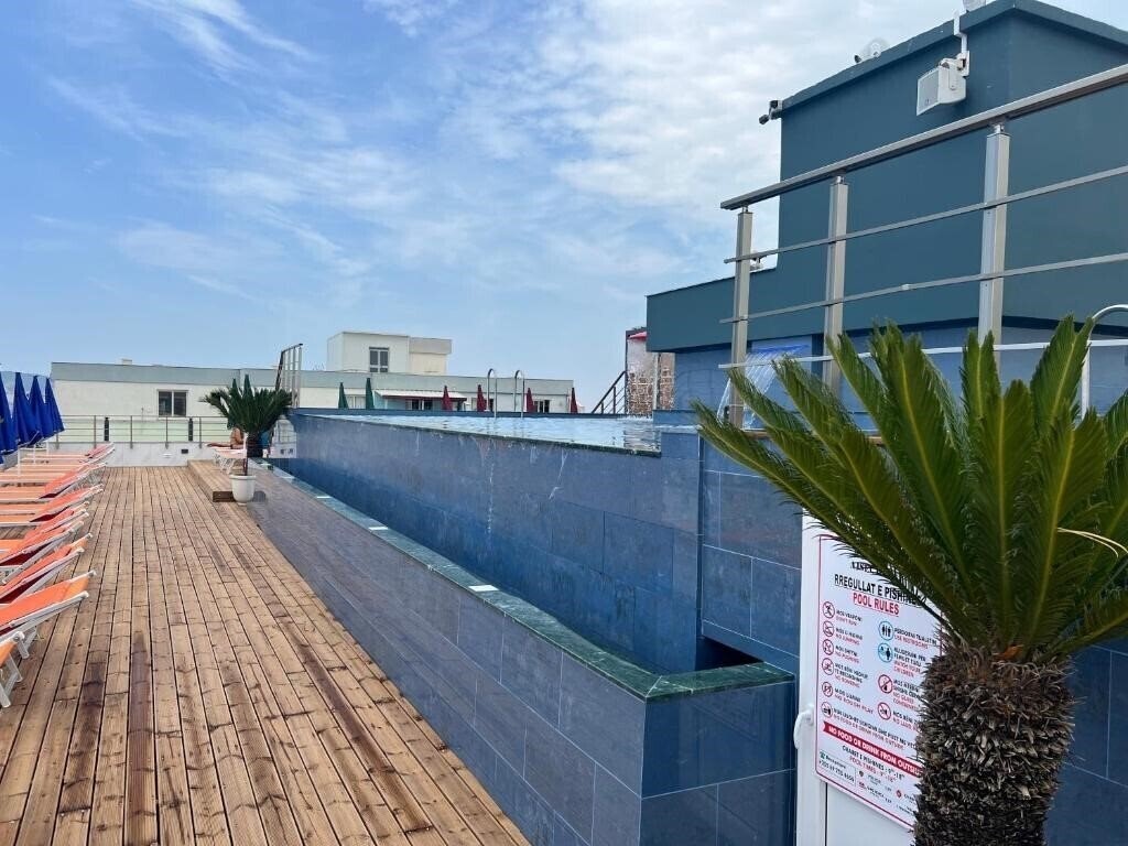 Территория Ajsel Hotel 4*