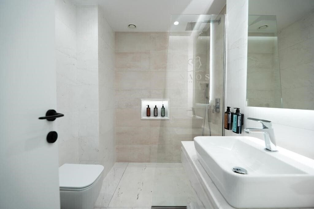 Апартаменти Naos Luxury 4*