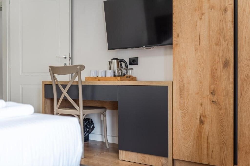 Панорама Relax Inn Hotel 4*