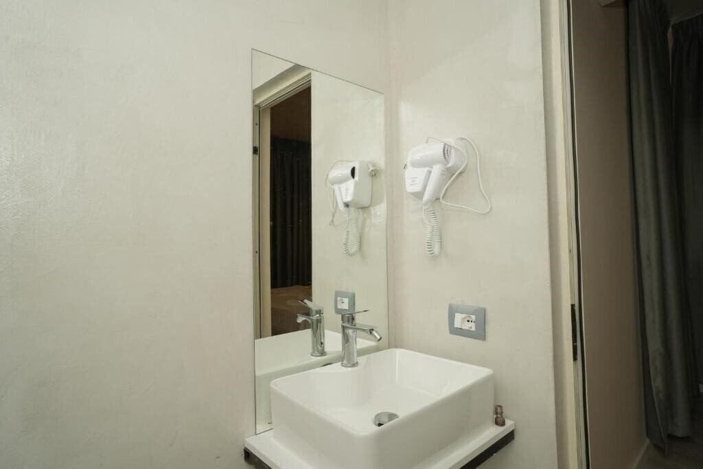 Фото Sunset by Sea Side Hotel 3*