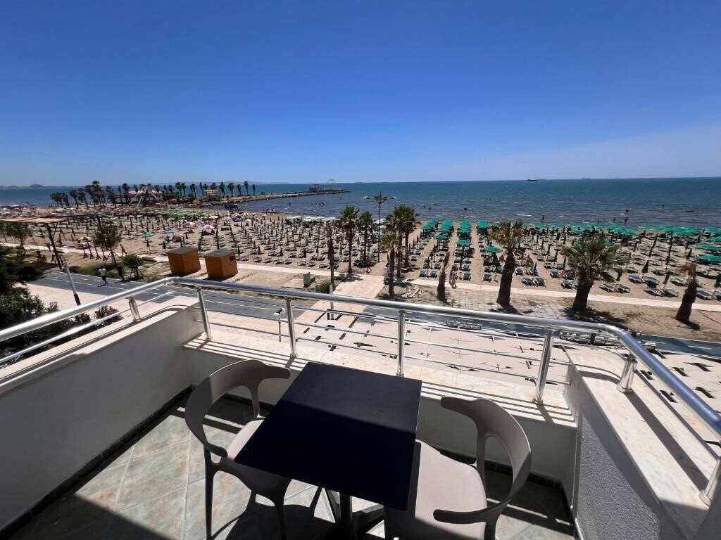 Зображення Wave Beachfront Apartments 3*