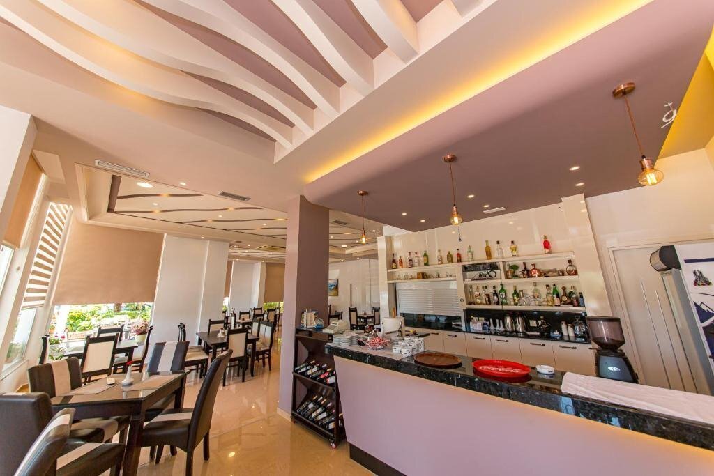 Фото Hotel Mariksel 3*