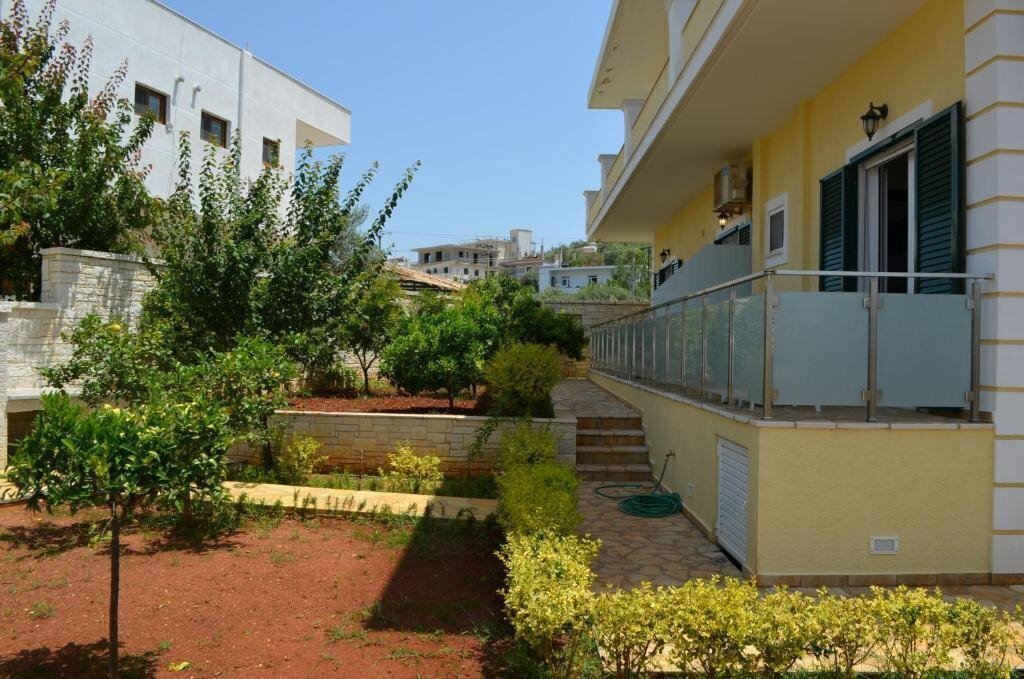 Фото Rias Apartments 3*