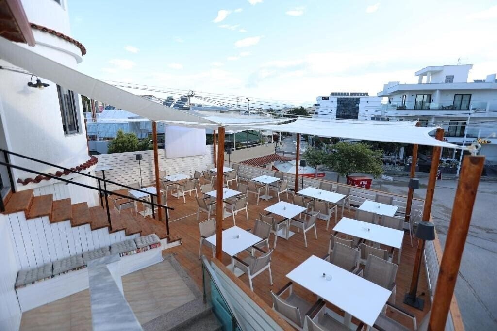 Территория Hotel Mollanji 1*