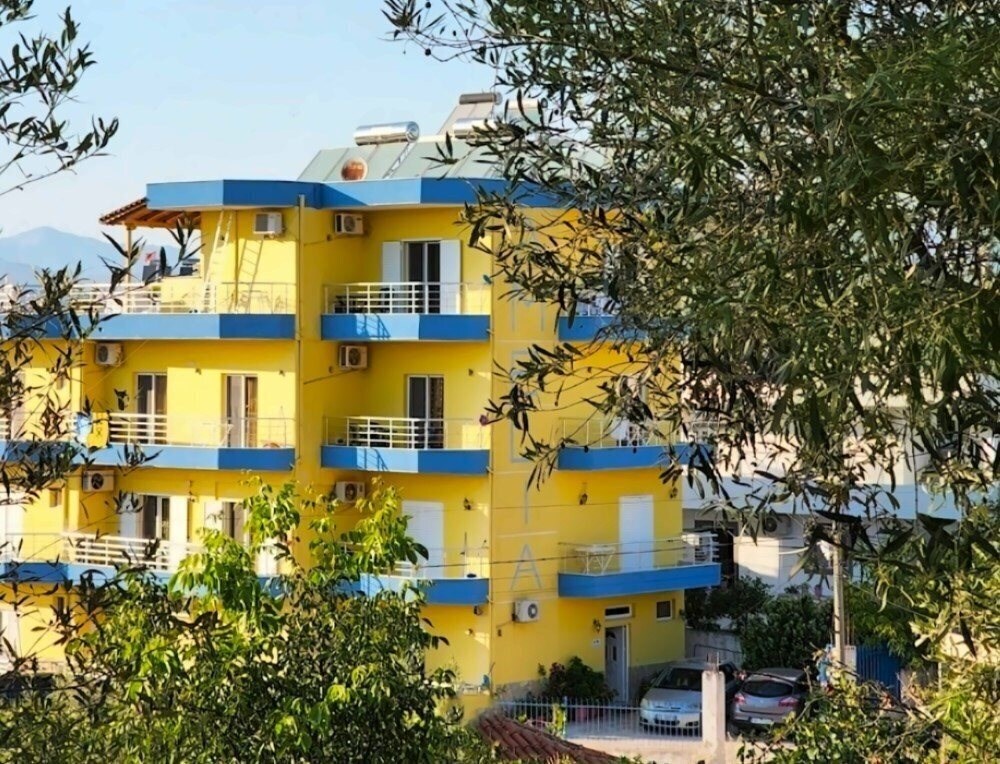 Отель Amelia Apartment 3*