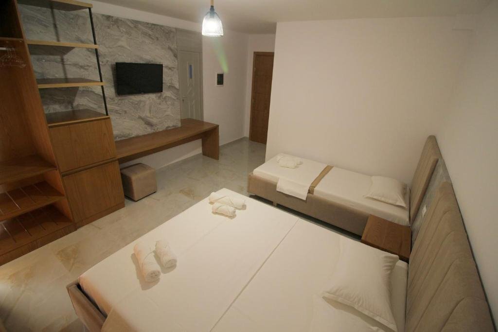 Апартаменти Four Island 3*