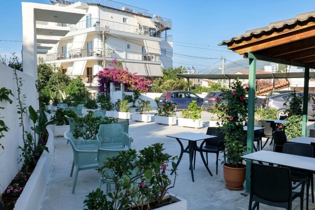 Фотография Vila Enxhi 3*