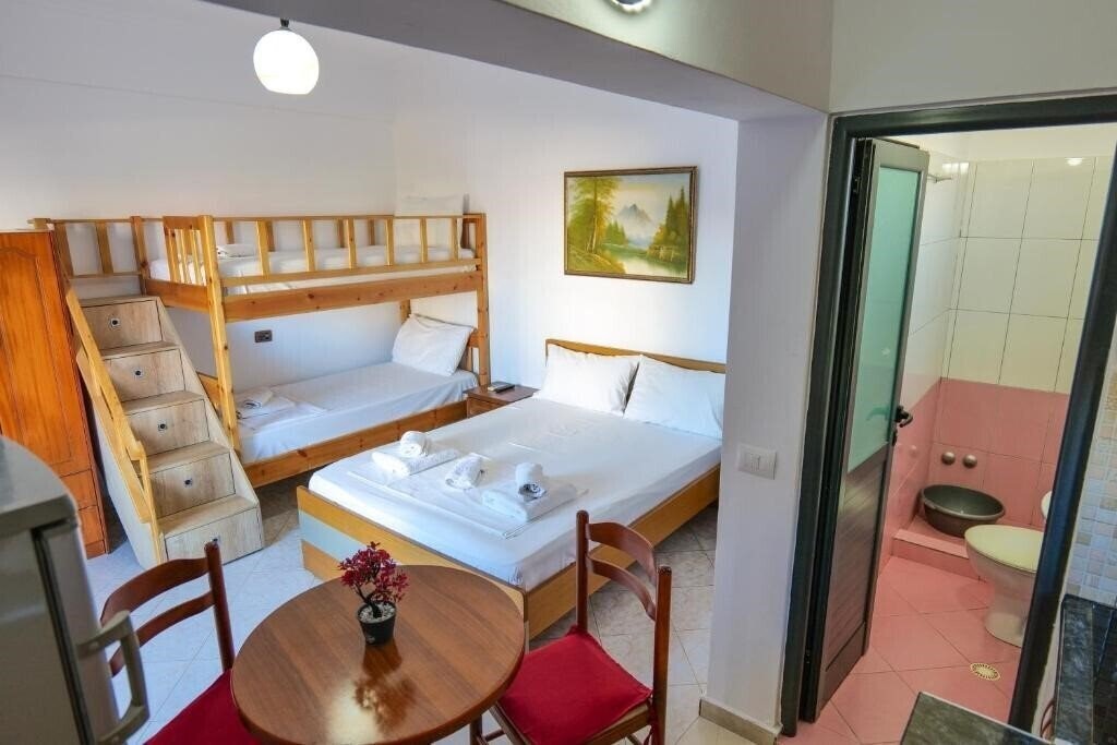 Вид Gerard Guest House 3*