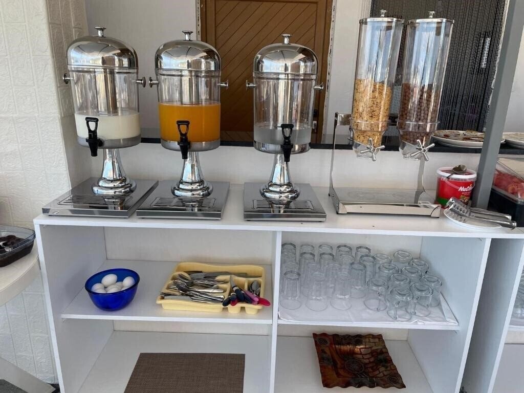 Панорама Gerard Guest House 3*