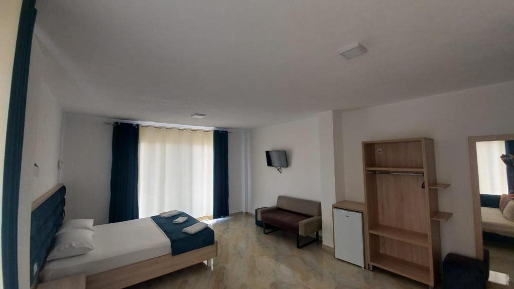 Панорама Hotel Eksamilia 3*